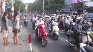 How to Cross a street in Saigon, Vietnam