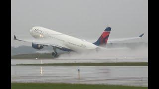 Wet Delta A330-300 take off, DTW