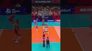 Elif Şahin plase öyle yapılmaz böyle yapılır diyor! #voleybol #türkiye #fileninsultanları