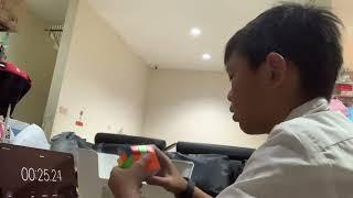 My son solve a rubiks cube for 50 seconds