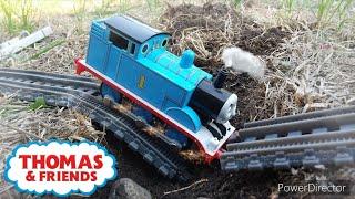 Thomas Falls Down the Mine! | Thomas & Friends Remakes