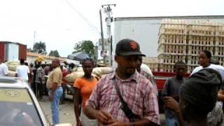 Haiti / DR border crossing 2009
