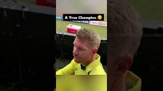 David Warner's autograph and hat giveaway leaves a fan speechless.️ #kindness