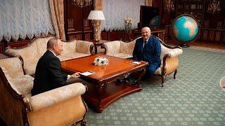 Лукашенко: Пусть рассаживаются, а мы в кабинет зайдём! // Путин в Минске. Дворец Независимости