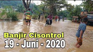 Banjir lagi di desa Cisontrol di tugu Gatotkaca kecamatan Rancah kabupaten Ciamis Jabar.