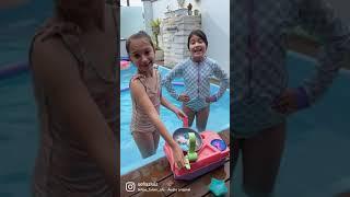 Sofia e Duda na piscina #shorts