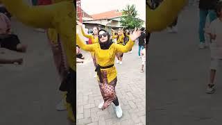 Kebaya kuning #karnaval #viralvideo