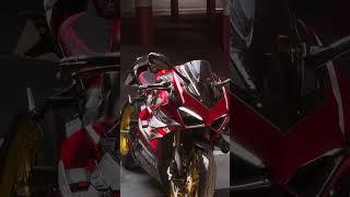 Ducati panigale V4S #ducatidiavellover #bickers #motorcycle #smartphone #ducatibiker #automobile