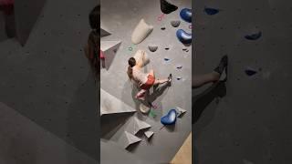 Climbing in Québec, Montréal, Allez-up Mile End (back + outside + inside flags standard sequence)