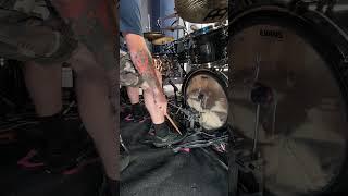 Avoid this common mistake in mid-tempo double bass drumming