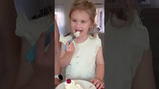 Brits Try Lemon Icebox Pie for the First Time!  - Apparently she doesn't like Lemons!