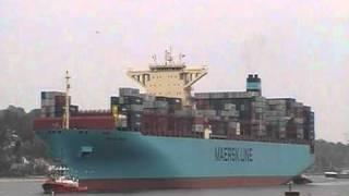 Containership Maersk Essen Hamburg auslaufend