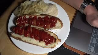 ASMR - HOTDOGS AND CHIPS EATING SOUNDS