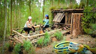 60 Days of 2 Girls' Survival, Build Bushcraft House, Survival Shelter, Build Camp / Free New Life