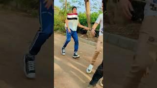 اسند ضهرك وارتاحاخوه مفكره باعهبس رجع ضربهم كلهممين اللي بيغني ده##shorts