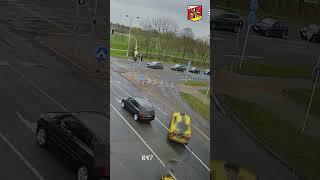 Crazy driver almost killed other driver