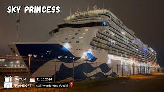 Sky Princess verlässt Hamburg bei Nacht – Spektakuläre Ausfahrt am 31. Oktober 2024