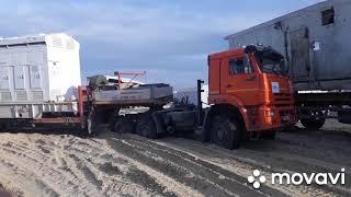 грузимся на ССК,весь день на погрузке ,КАМАЗ копает песок ,в помощь бульдозер