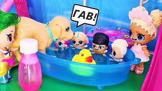 CLIMBED INTO THE POOL FOR DOGS Kids from kindergarten LOL surprise dolls cartoons Darinelka