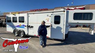 2004 Travalong 8308 3 Horse Living Quarters Trailer with Generator