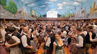 Münchner/Munich Oktoberfest 2023 - Atemlos durchs Hacker-Festzelt