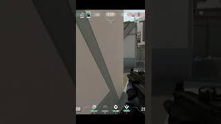 Playing Ring Around the Rosie with Enemy Jett 