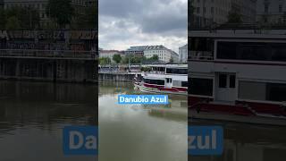 La belleza del Danubio Azul en Viena, Austria. 