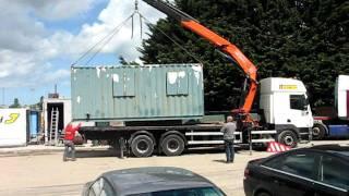 PM SERIE 34 HIAB CRANE LIFTS CONTAINER