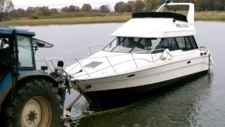 Bayliner 3058.AVI