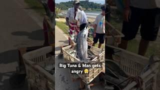 Man gets Angry while I’m Filming The Fishes  #shorts #short #srilanka #travel #travelvlog