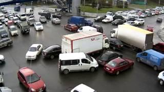 На Краснозвездном дорожным движением руководят простые водители
