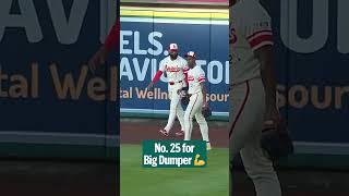 Cal Raleigh wins the race to 25 homers! 