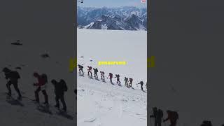 The Graveyard of Mount Everest #youtubeshorts #shorts #storybox