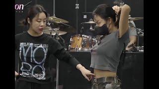 Wheein Pokes Hwasa's Belly Button