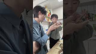 #当初网吧骗回家的男人 现在在家给我包饺子 （所以爱你的人是愿意为你改变的！！） #恋爱 #婚后生活  #cute #骗你生娃系列 #baby