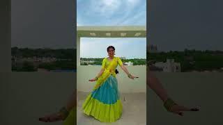 folk  #trendingshorts #nikithapilli #dance #viralshort #folksong