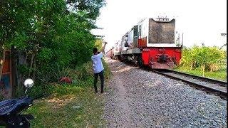 Moment Traksi Ganda Lokomotif Henschel Menarik KA CPO Khas [ Divre 1 ] Sumatera Utara