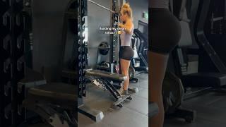 GLUTES to WAIST RATIO #bulk#glutes #gluteworkout #bulking #gymrat #gymgirlshorts #gymhack