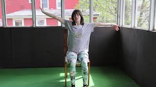 5 Minute Yoga: Chair Yoga for Hips