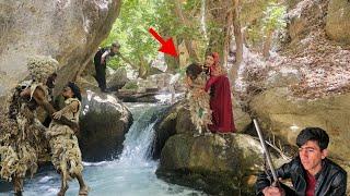 "Battle for Life: Nomadic Widow vs. Savage Caveman"