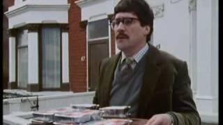 Alexei Sayle Stuff Fun With Magnets Series 1 Episode 1 Pt 1