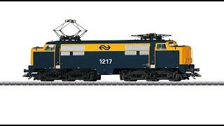 Marklin NS Class 1200 Electric Locomotive #1217 pulling a Really Long Freight Train (38 cars)