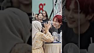 K-pop Idol Respecting Hijabi Fan️