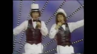 Paul Reubens (Pee-wee Herman) and John Paragon (Jambi the Genie) on Gong Show - Complete Performance