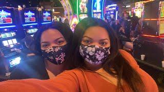 Surprise Live with your favorite twin slot channel!