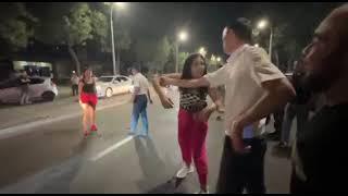 Диққат!  жанжал  бу фохиша ёши катта айолни урди кейин......