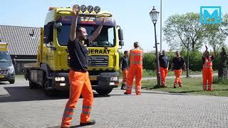 23-04-2020 Bergers van Eijck en van Egeraat steken zorgcentrum Kloosterhoeve hart onder de riem