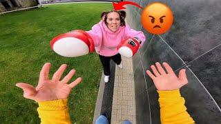 ESCAPING CRAZY BOXING GIRL (Funny ParkourPOV Christmas)