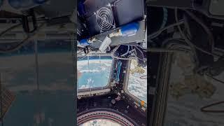 what happens when wet towel is wringed out in space
