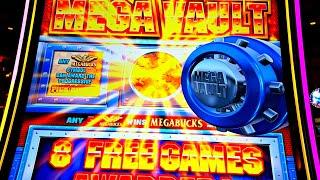 I LOCKED ALL 3 WILDS ON THE FIRST SPIN!!!!!!!!!!!!!!!